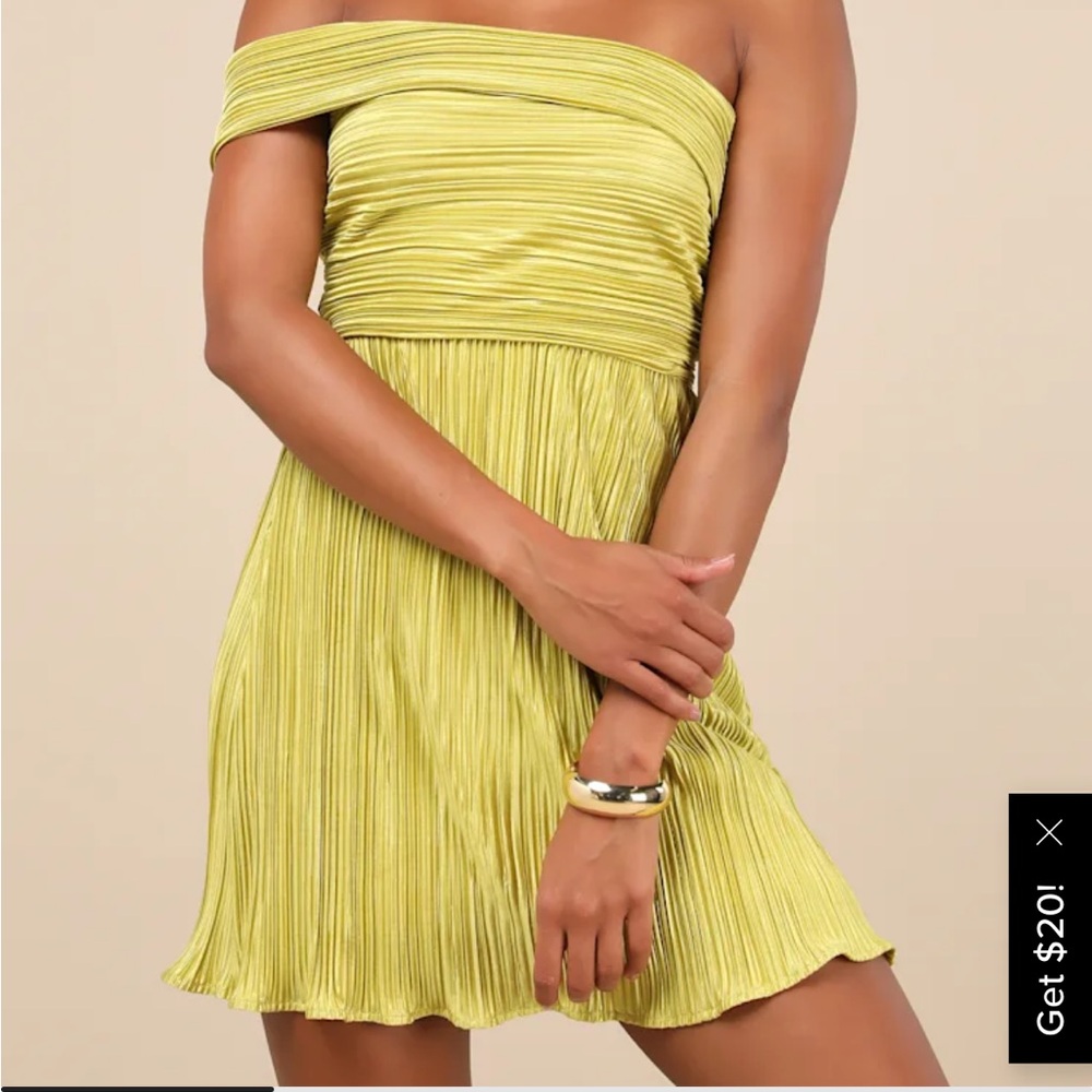 BRAND NEW Lulu’s one shoulder dress